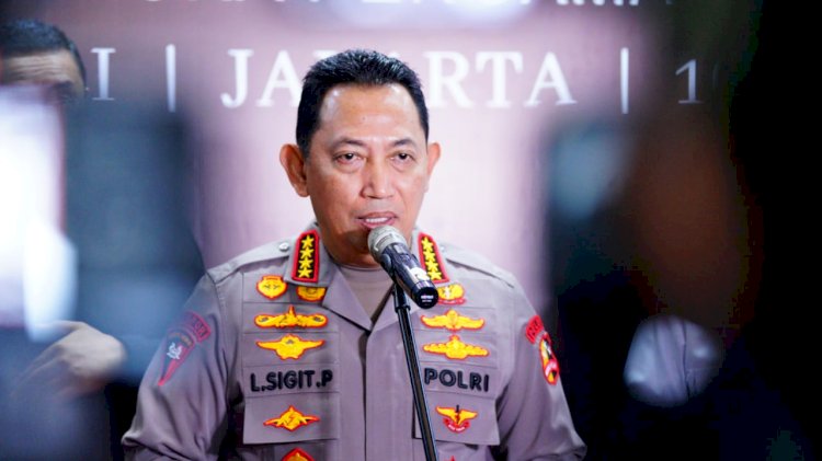 Kapolri: Personel Gabungan Polri-TNI Amankan 61 Ribu Lokasi Ibadah dan Rekreasi Saat Natal-Tahun Baru